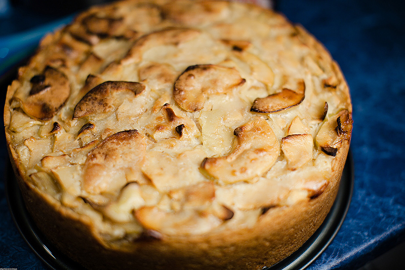 Нежный яблочный пирог с кремом - фотография № 10