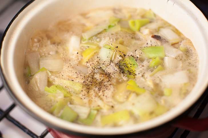 Крем-суп из лука-порея и картофеля с мидиями - фотография № 10