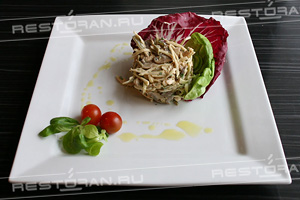 Салат из сельдерея с курицей от шеф-повара ресторана Александра Астахова