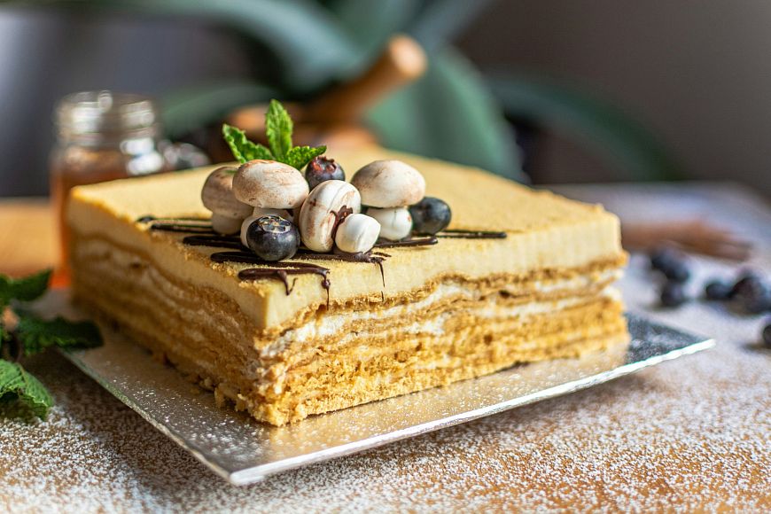 Maison Dellos кафе Пушкин медовик