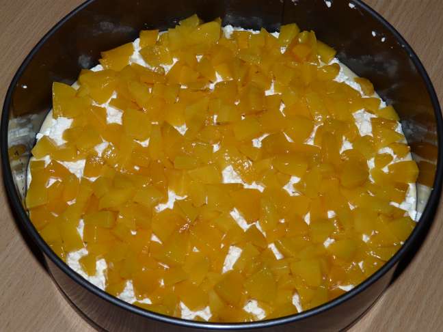 Пирог с зерновым творогом и персиками - фотография № 5