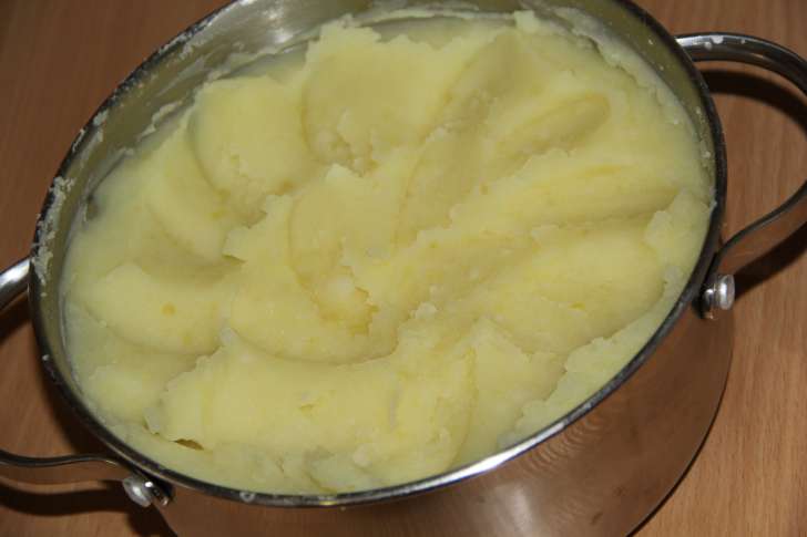 Картофельная запеканка с сосисками и сыром - фотография № 2