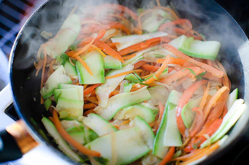 Теплый салат из овощей - фотография № 10