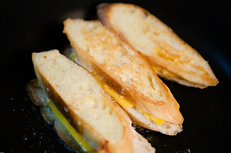 Горячий бутерброд с сыром - фотография № 6