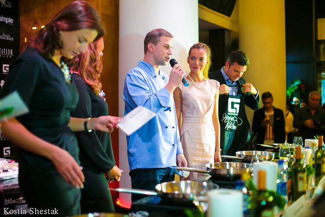 Open Kitchen в ресторане TATLER club: банкиры-гурманы стали кулинарами!