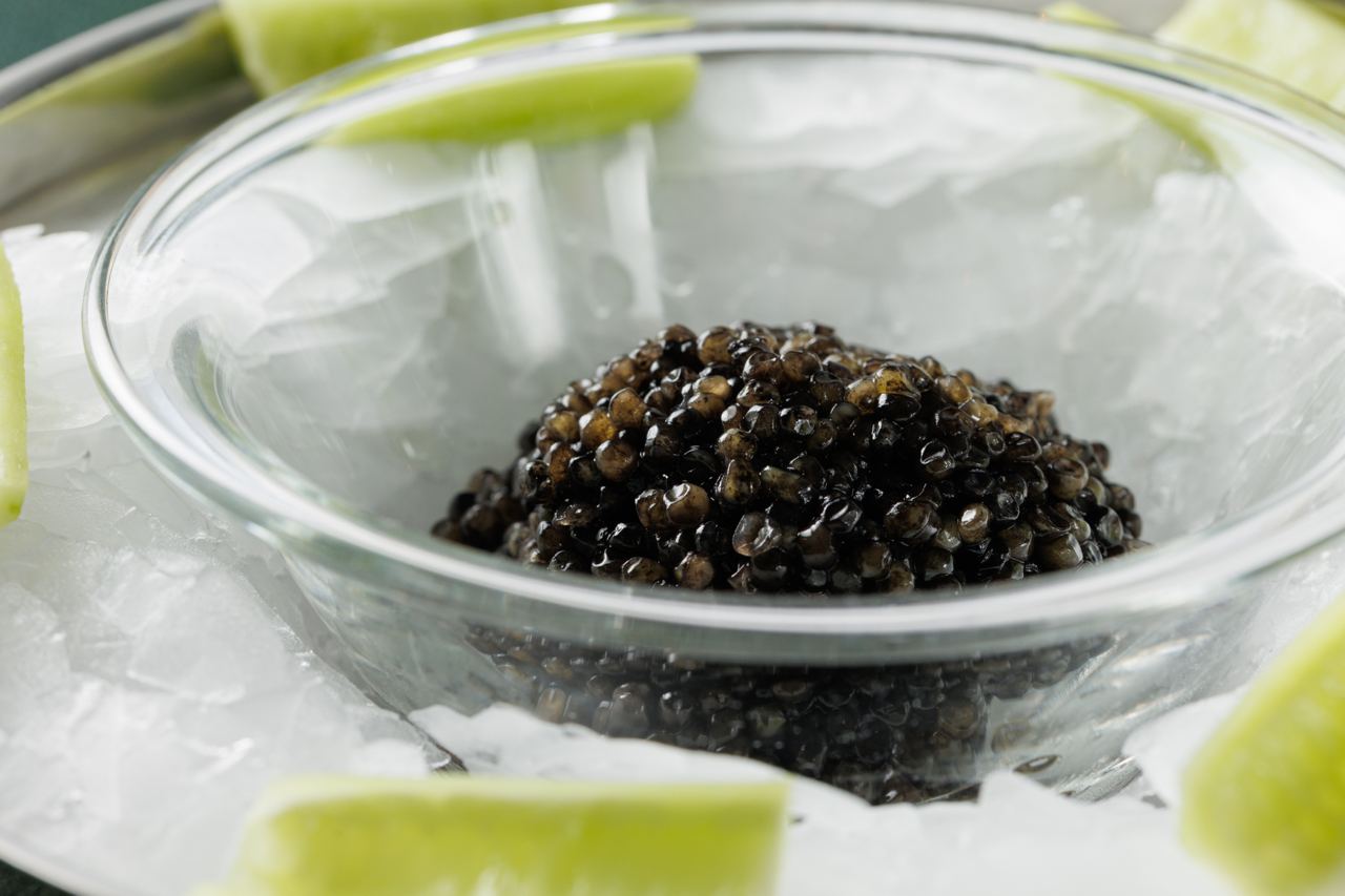 Специальное предложение с черной икрой в Butler - фотография № 2