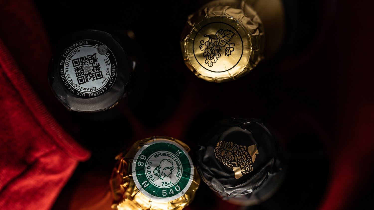 Безлимитное игристое все выходные в винном баре «Рассвет» - фотография № 1