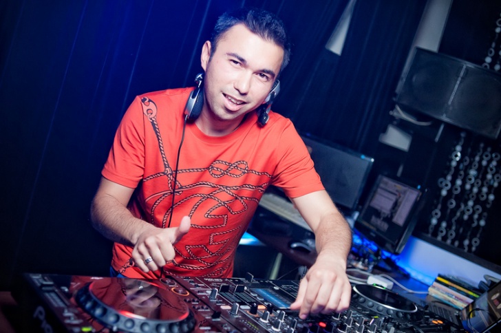 Golden Night: Happy Birthday Dj Gold