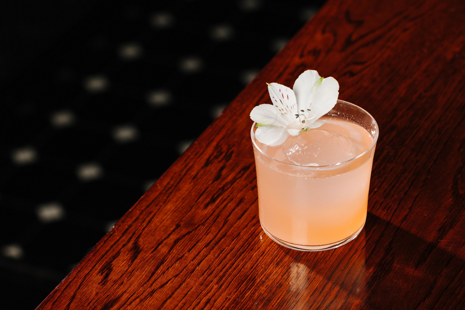 Персиковый улун и тоник из розы: летние коктейли в ресторане «Simach в Недальнем» - фотография № 4