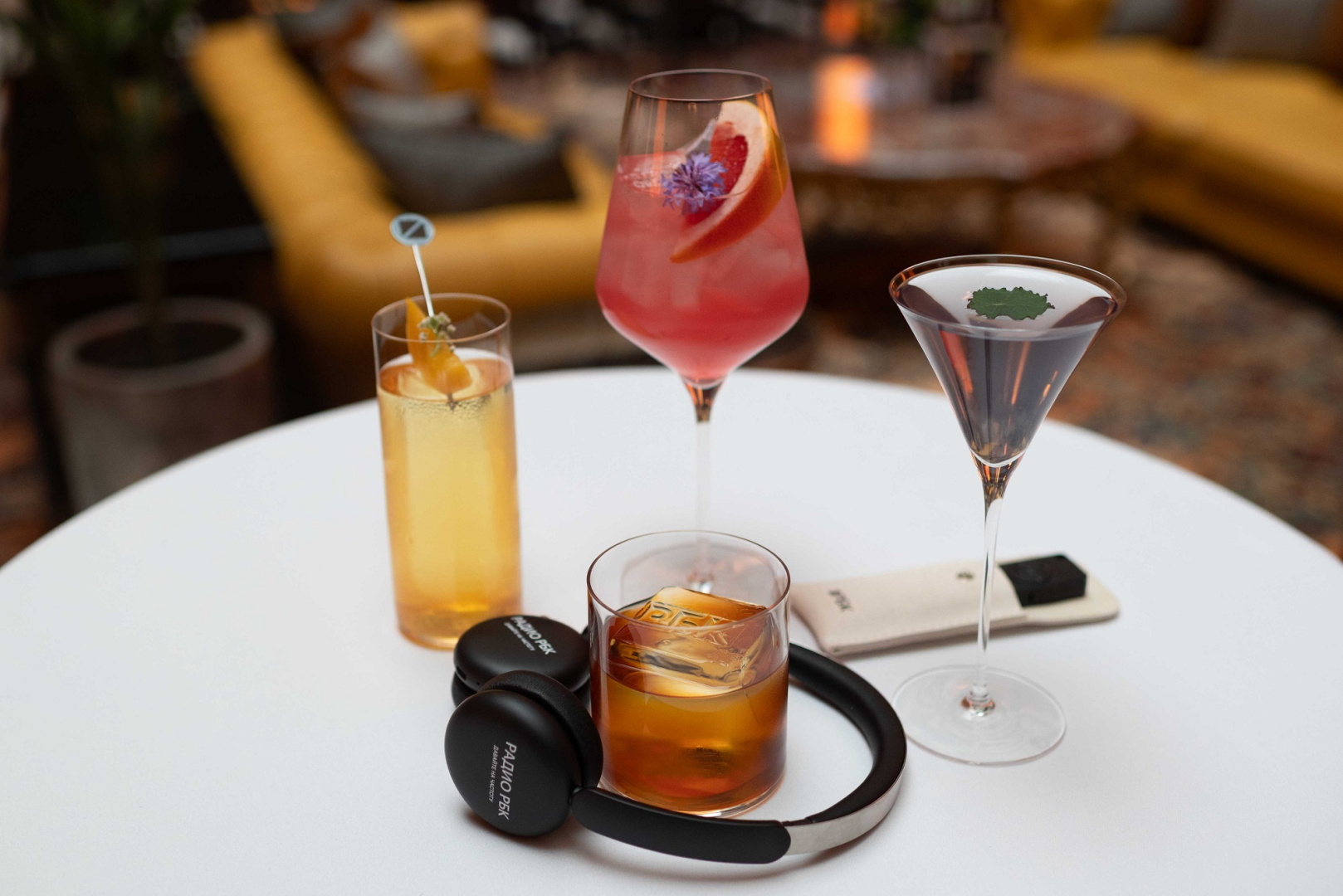 Специальное меню и аудио-истории в баре «Шаляпин» - фотография № 1