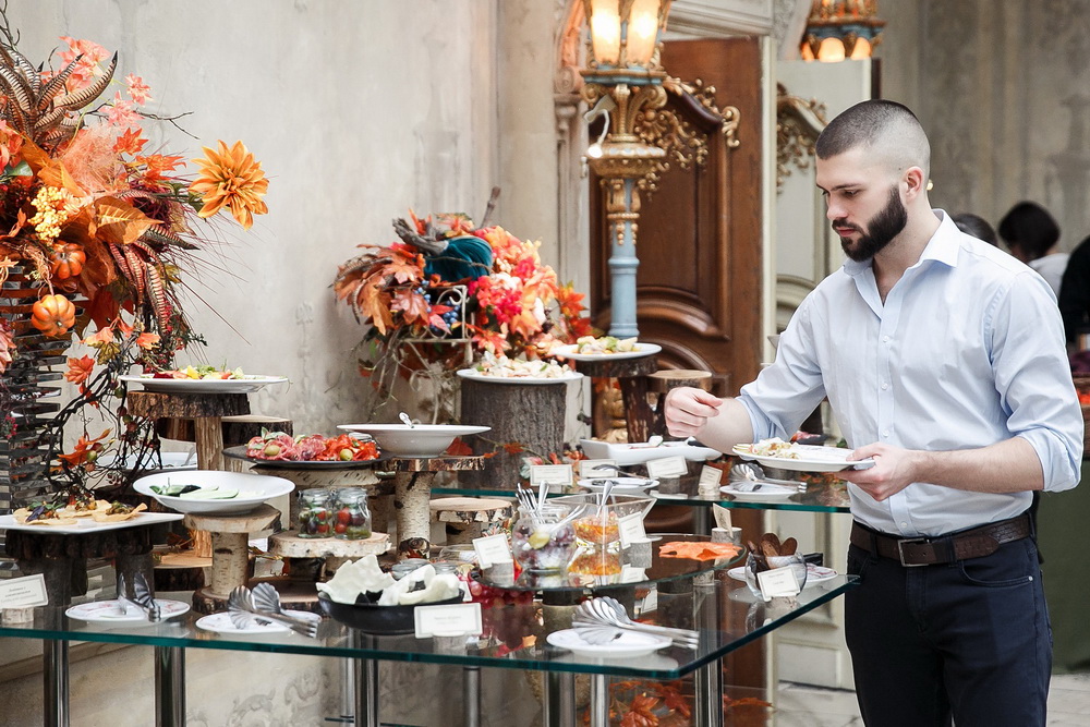 Одеться на бранч в турандот. Москва турандот бранч ресторан. Турандот ресторан веранда. Турандот ресторан бранч. Флорентийский дворик турандот.