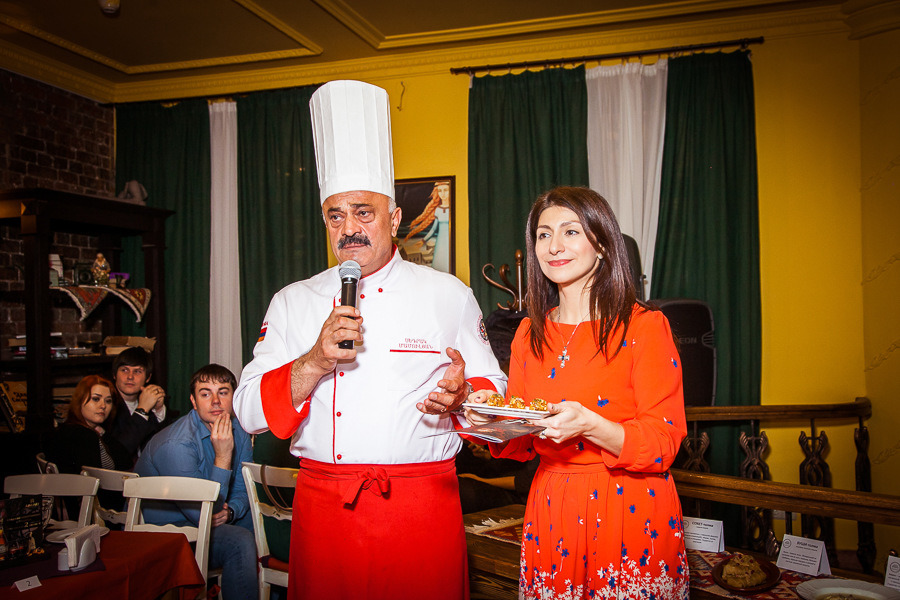 Гастроли легендарного ереванского бренд-шефа и телеведущего Седрака Мамуляна в ресторане GAYANES - фотография № 12