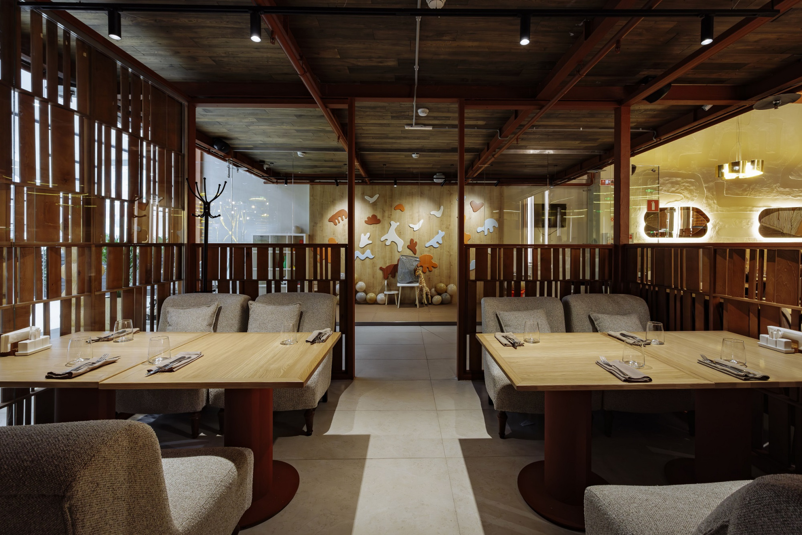 Новый ресторан «Оsh by Урюк» — проект, объединивший Дубай и столицу - фотография № 2