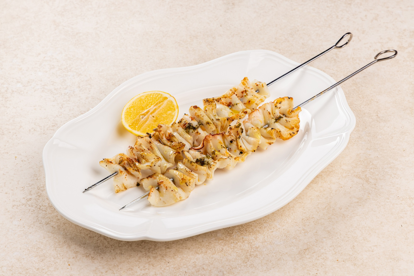 Новый ресторан «Оsh by Урюк» — проект, объединивший Дубай и столицу - фотография № 13