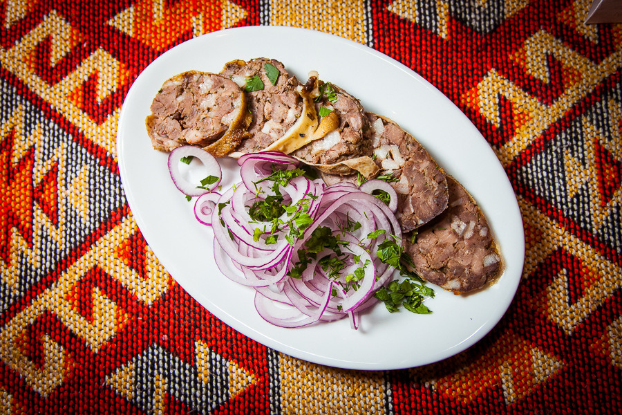 Гастроли легендарного ереванского бренд-шефа и телеведущего Седрака Мамуляна в ресторане GAYANES - фотография № 3