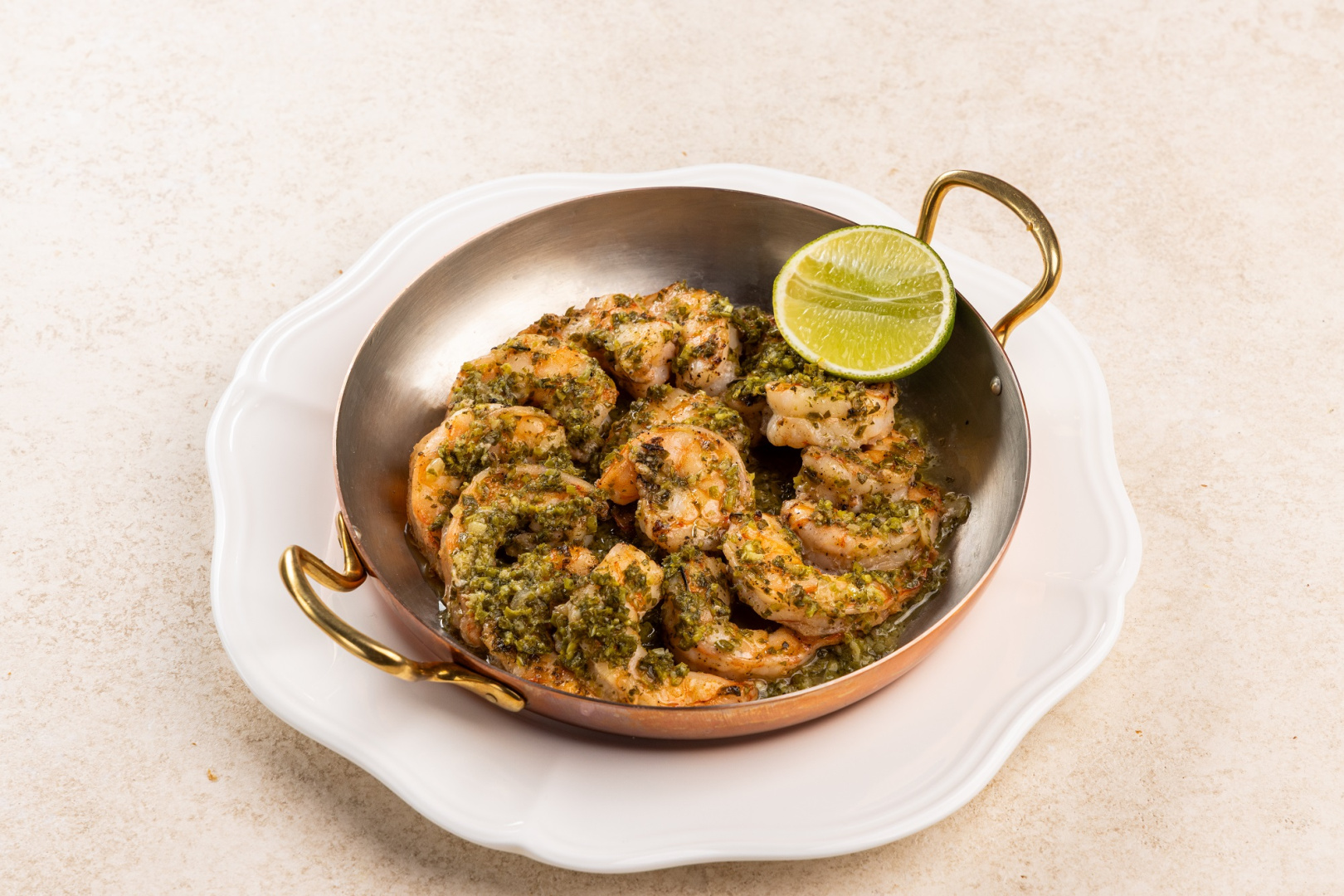 Новый ресторан «Оsh by Урюк» — проект, объединивший Дубай и столицу - фотография № 7