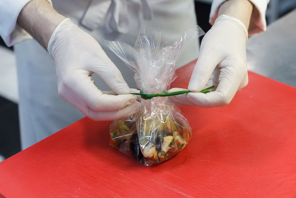 Тёплый салат с щупальцами осьминога от шеф-повара ресторана «Архив 13» - фотография № 59