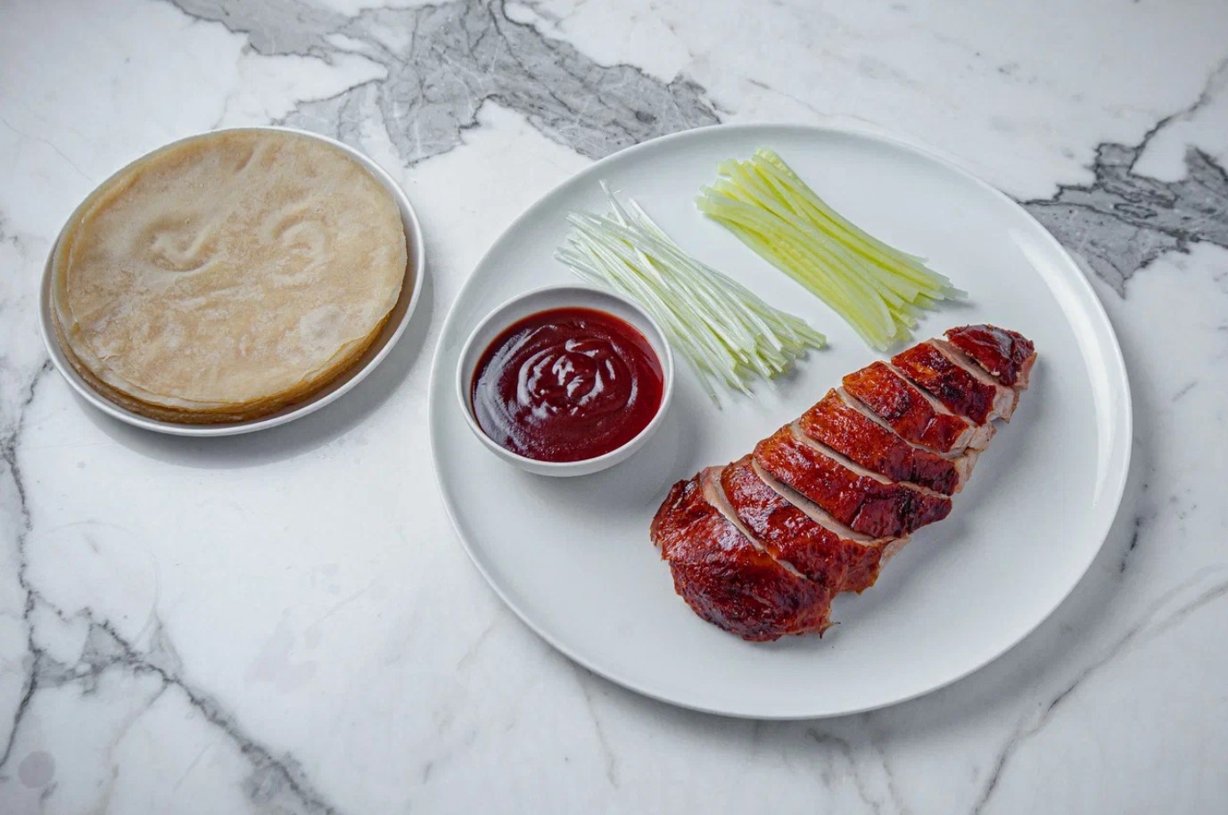 Краб, трубач, икра — рождественское меню в «Сахалине» - фотография № 1