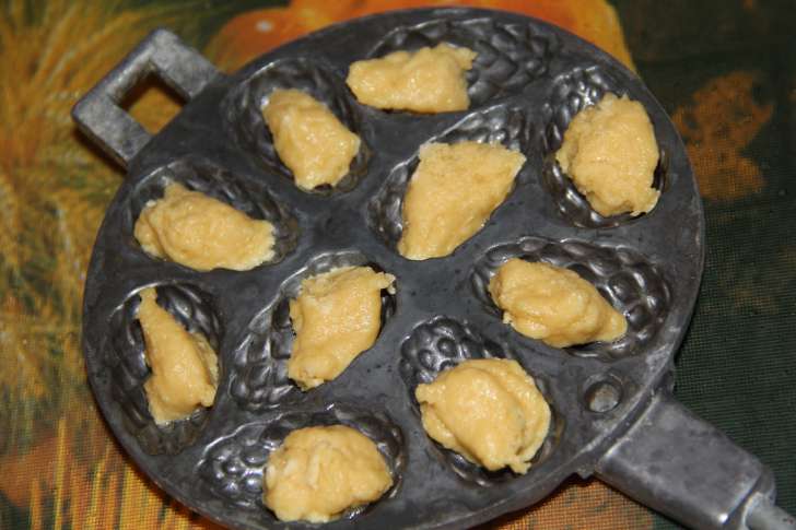 Печенье «Шишечки» с варёной сгущёнкой - фотография № 6