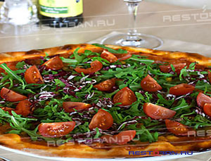 Вегетарианская пицца от шеф-повара ресторана "Бокончино" - фотография № 2