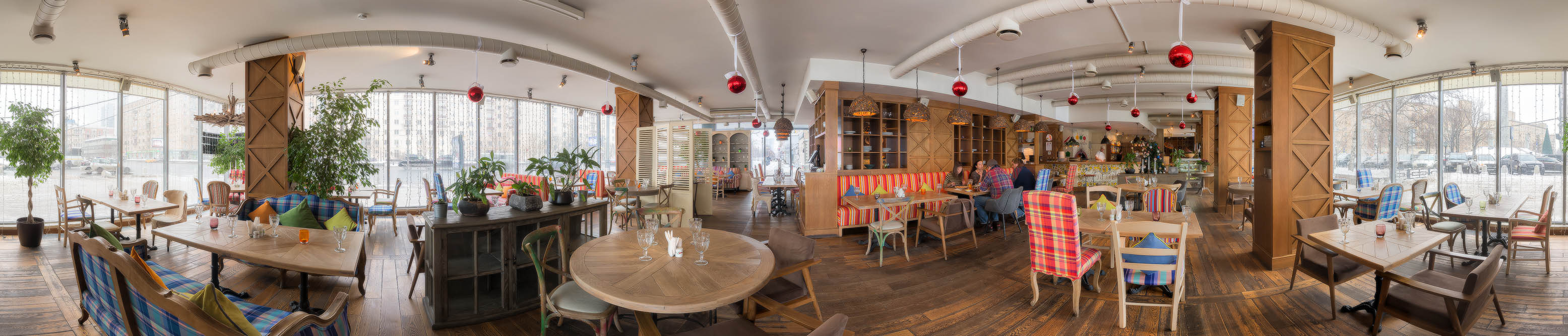 Чентрале (Кутузовский пр.) (закрыт) панорама 1