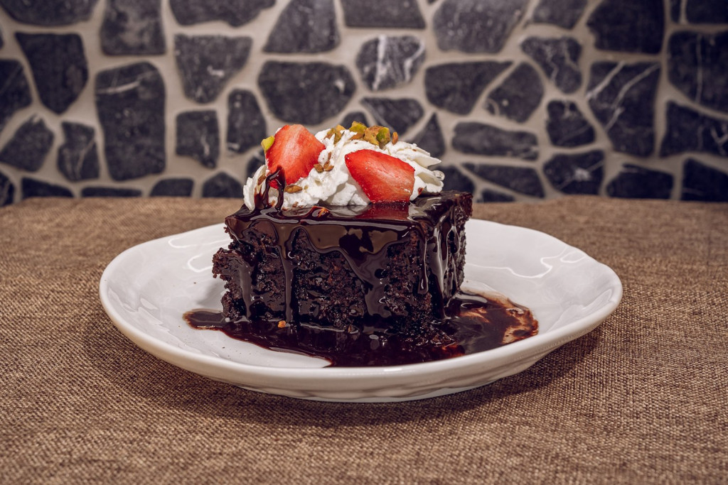 Соколатопита