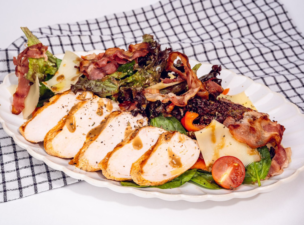 Салат с курицей