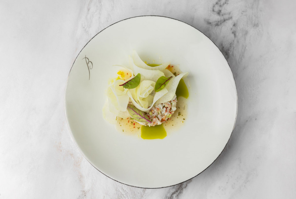 Салат из мяса камчатского краба