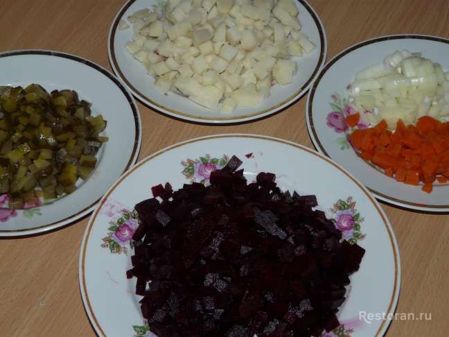 Салат - винегрет с солёными огурцами - фотография № 2