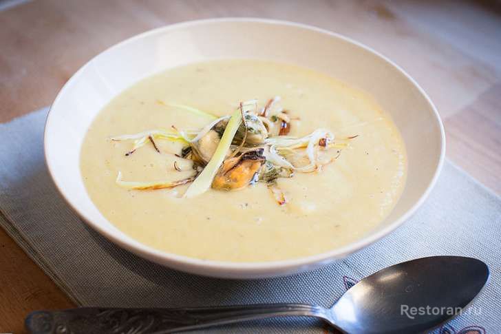 Крем-суп из лука-порея и картофеля с мидиями - фотография № 17