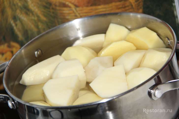Картофельная запеканка с сосисками и сыром - фотография № 1