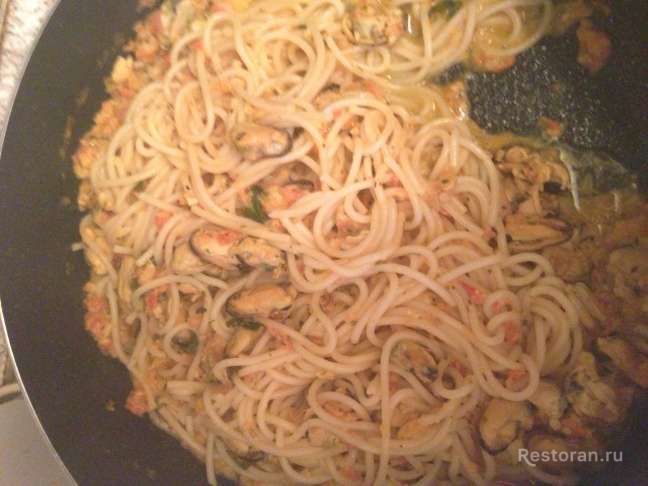 Спагетти с мидиями - фотография № 1