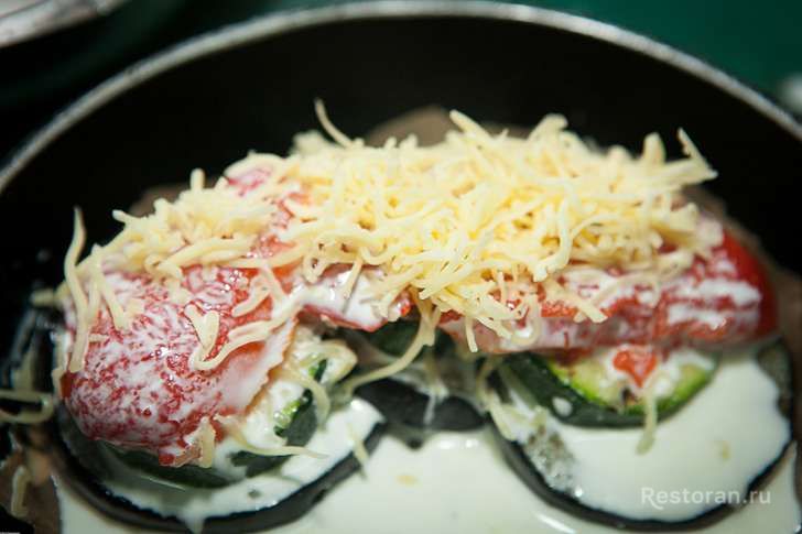 Каре ягненка с овощным гратеном и запеченной свеклой от ресторана James Cook - фотография № 30