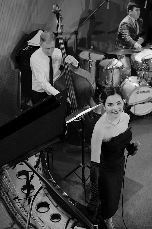 Женский джаз: Диана Хатамова