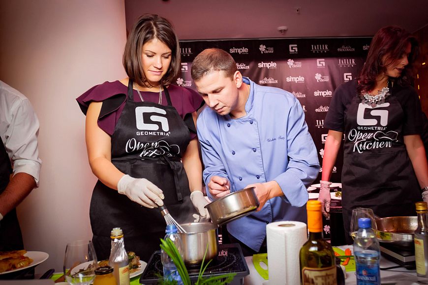 Open Kitchen в ресторане TATLER club: банкиры-гурманы стали кулинарами!