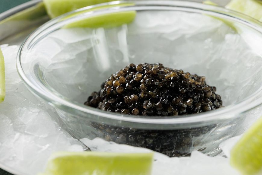 Специальное предложение с черной икрой в Butler