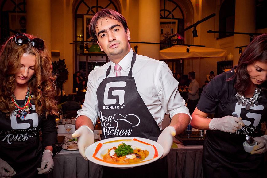 Open Kitchen в ресторане TATLER club: банкиры-гурманы стали кулинарами!