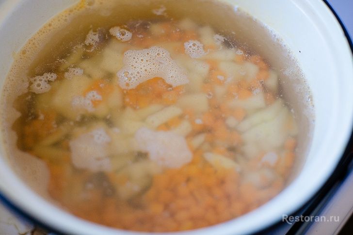 Суп из белой фасоли с сельдереем - фотография № 2