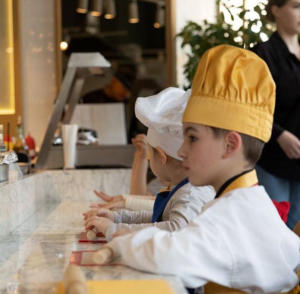 Детский мастер-класс «Юный кондитер» с шеф-кондитером ресторана