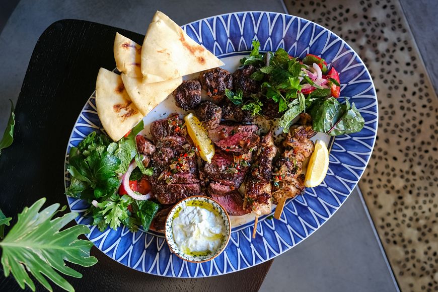 ресторан греческой кухни The Greeks блюда греческой кухни в ресторане Греки новые блюда в меню