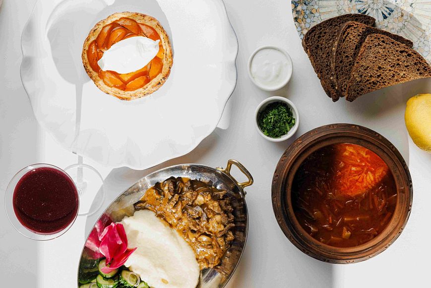 Космический сет в ресторане «Недальний Восток»