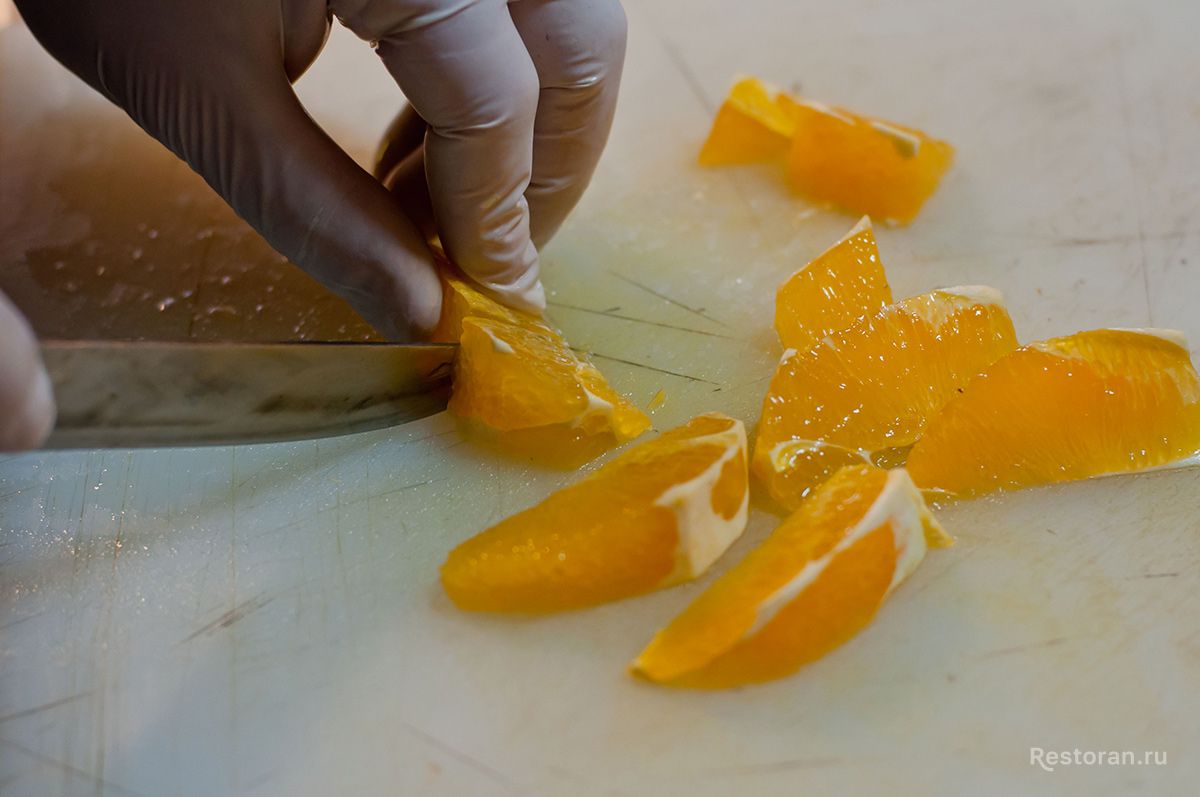 Тунец с апельсиновым соусом от ресторана «Лесная сказка» - фотография № 1