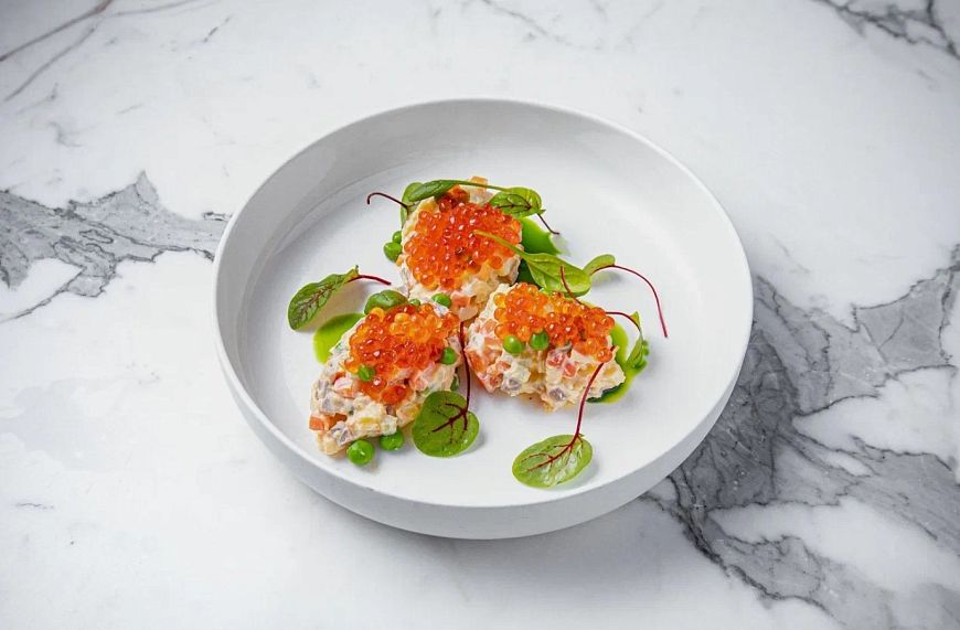 Краб, трубач, икра — рождественское меню в «Сахалине»