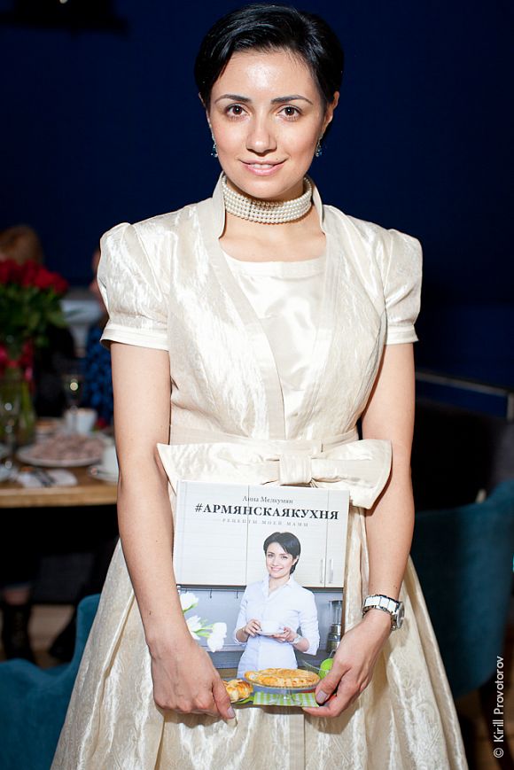 Презентация книги рецептов в ресторане Discovery Club