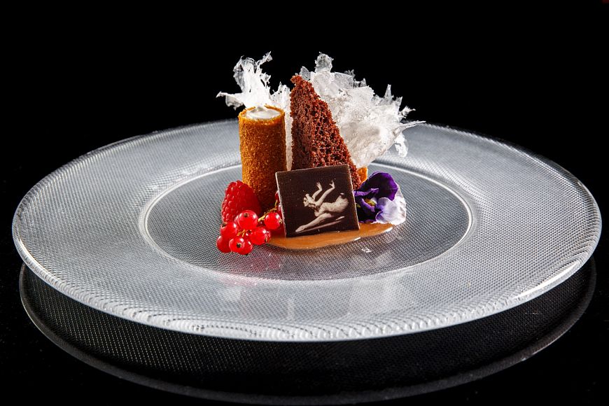 Выставка к 100-летнему юбилею Майи Плисецкой