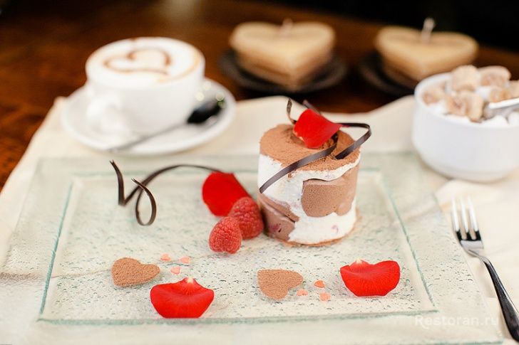 Шоколадное парфе с малиной от ресторана James Cook - фотография № 36
