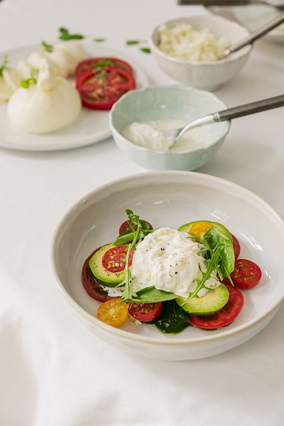 -50% на блюда с домашними сырами в «Сыроварнях»