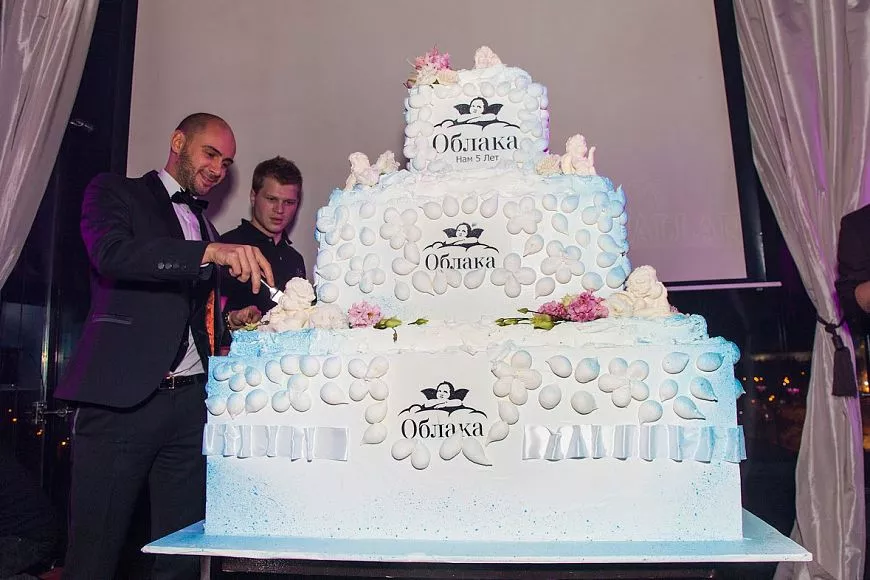 День рождения ресторана «Облака»