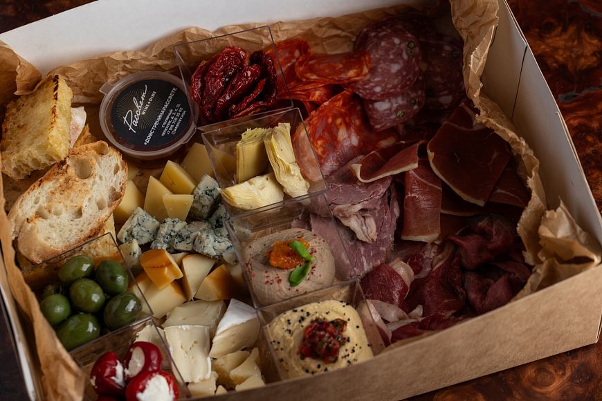 Подарочные боксы от бара «Рассвет»