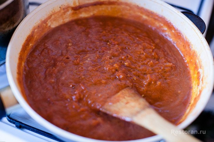 Спагетти с томатным соусом и каперсами - фотография № 7